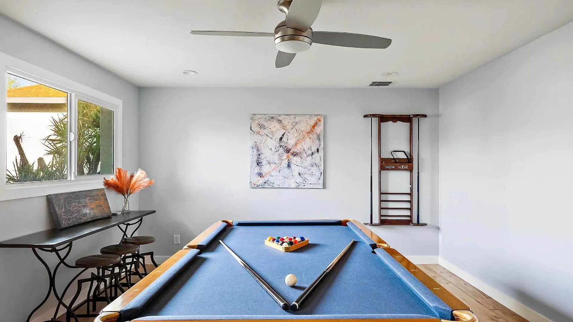 Pool Spa Ping Pong Pool Table Arcade Corn Hole 斯科茨